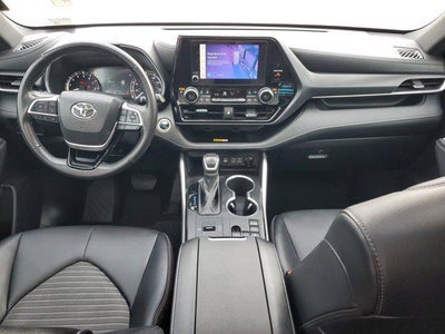 2024 Toyota Highlander LE
