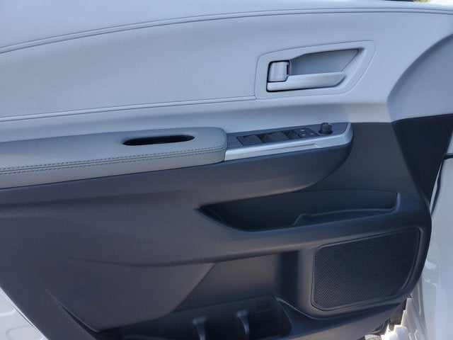 2025 Toyota Sienna LE