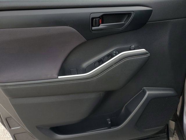 2021 Toyota Highlander L