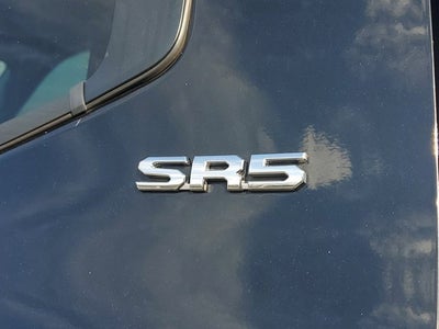 2022 Toyota Tundra 4WD SR5