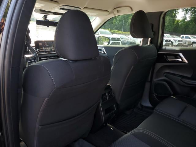 2022 Mitsubishi Outlander ES