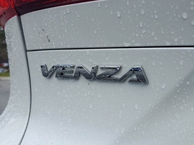 2023 Toyota Venza LE