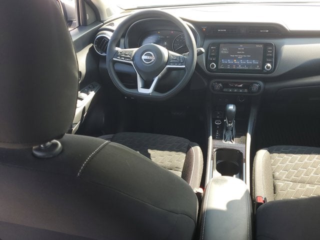 2022 Nissan Kicks SV
