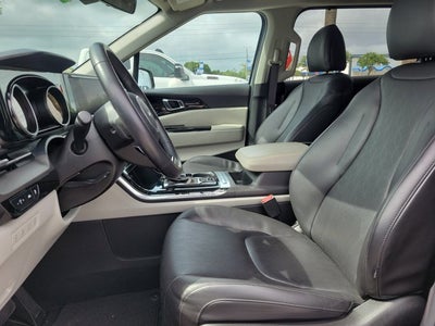 2024 Kia Carnival EX