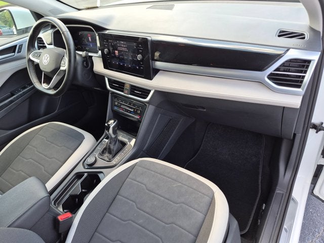 2025 Volkswagen Taos 1.5T SE