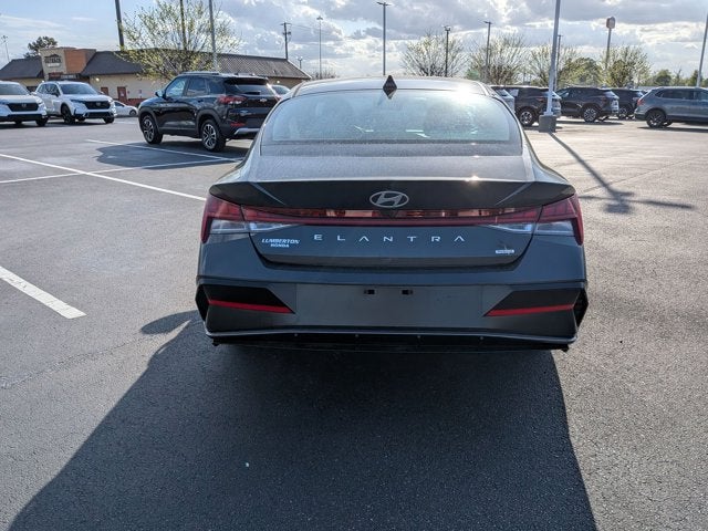 2025 Hyundai Elantra Hybrid Limited