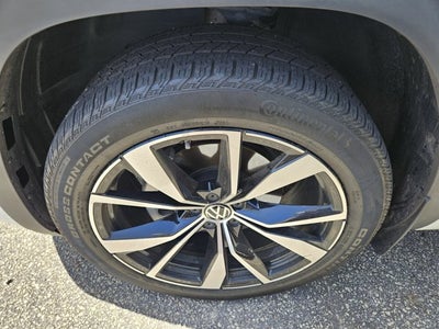 2024 Volkswagen Atlas Cross Sport 2.0T SEL Premium R-Line