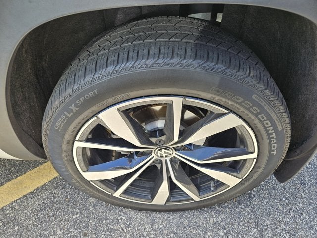2024 Volkswagen Atlas Cross Sport 2.0T SEL Premium R-Line