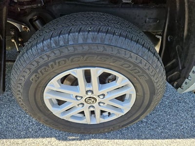 2024 Toyota Tundra 4WD SR5