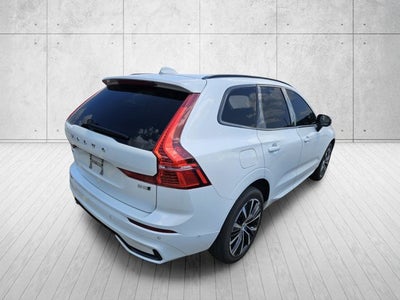 2023 Volvo XC60 Plus Dark Theme