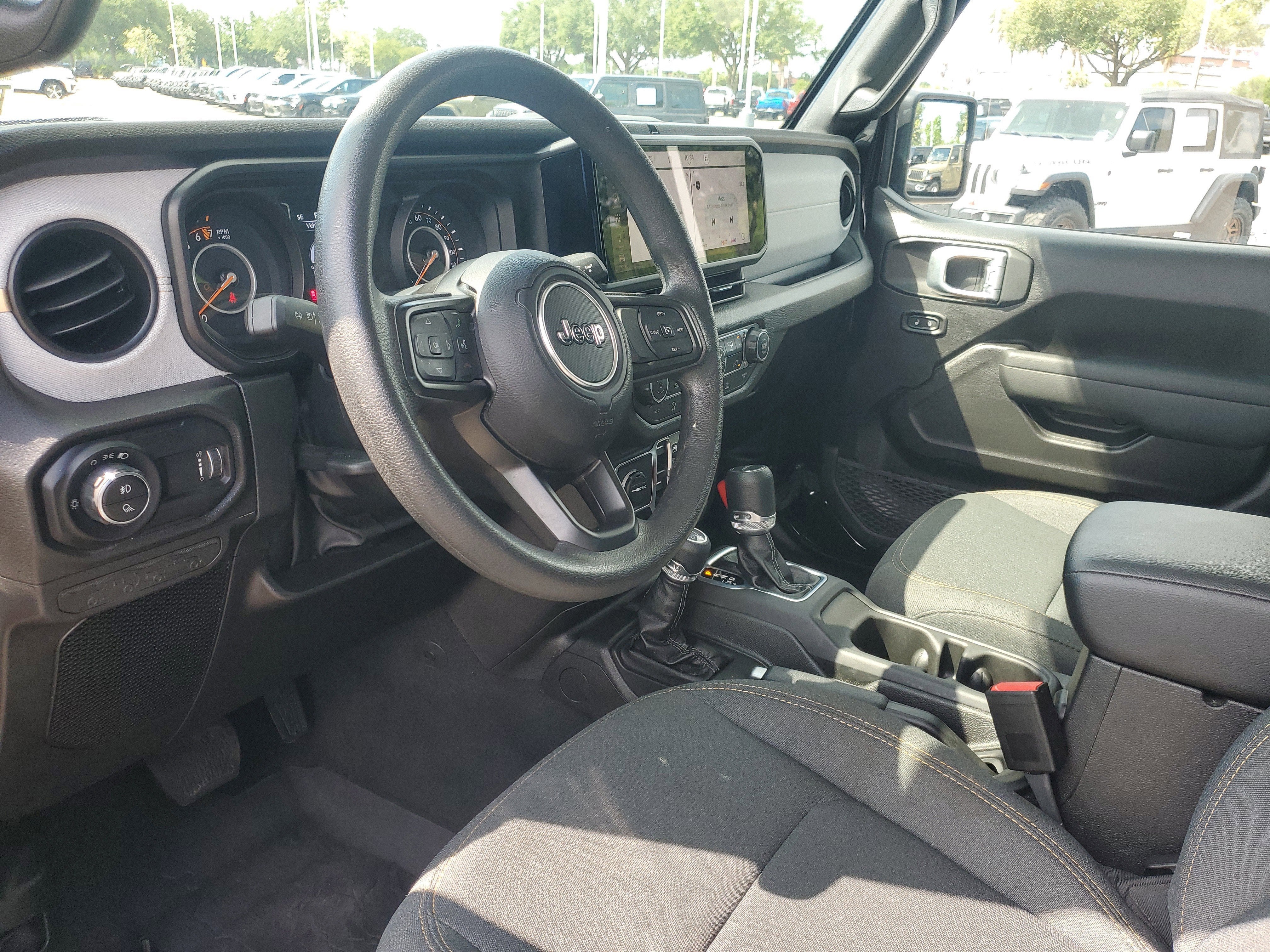 2026 Jeep Gladiator Sport