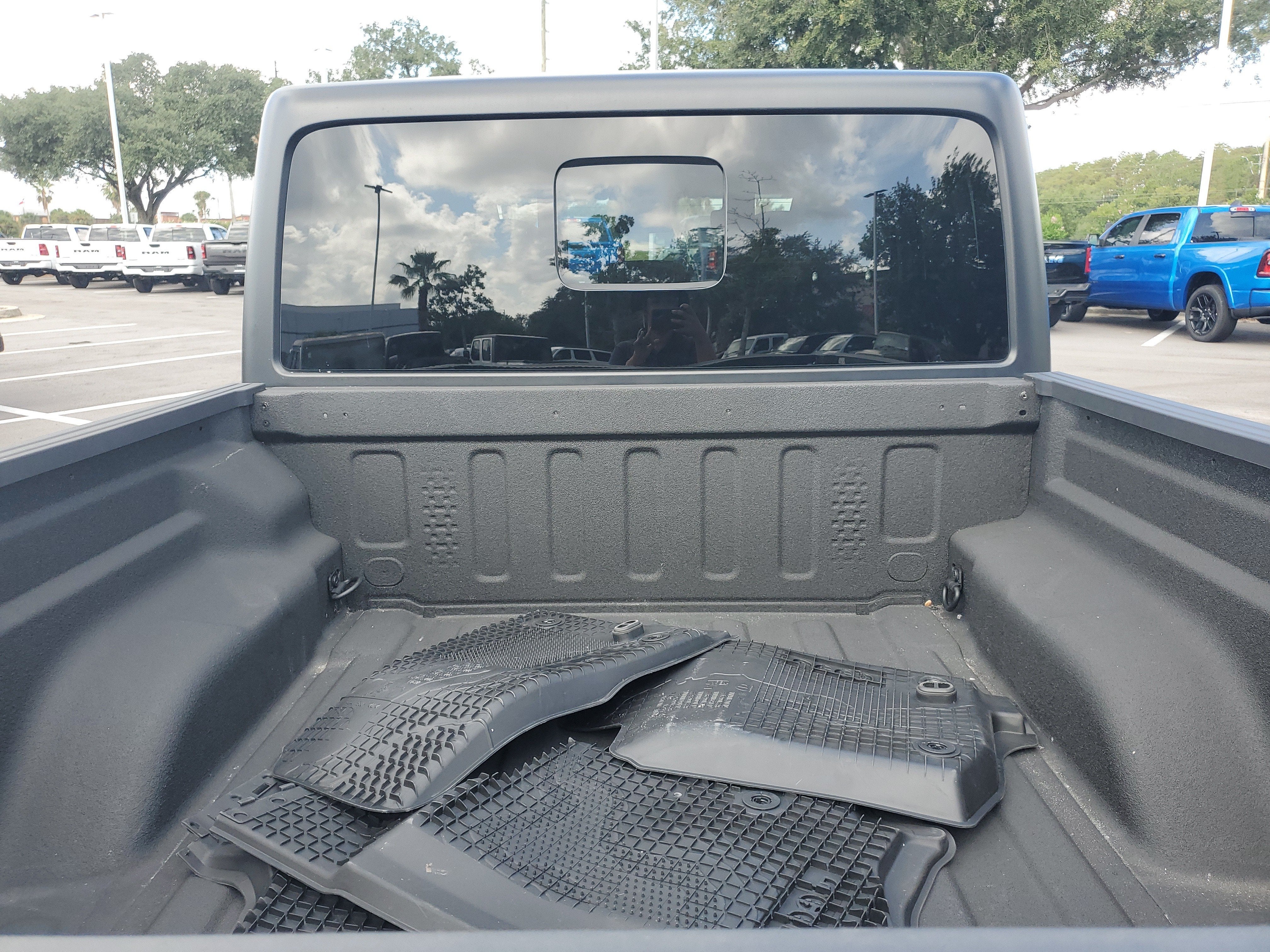 2025 Jeep Gladiator Willys
