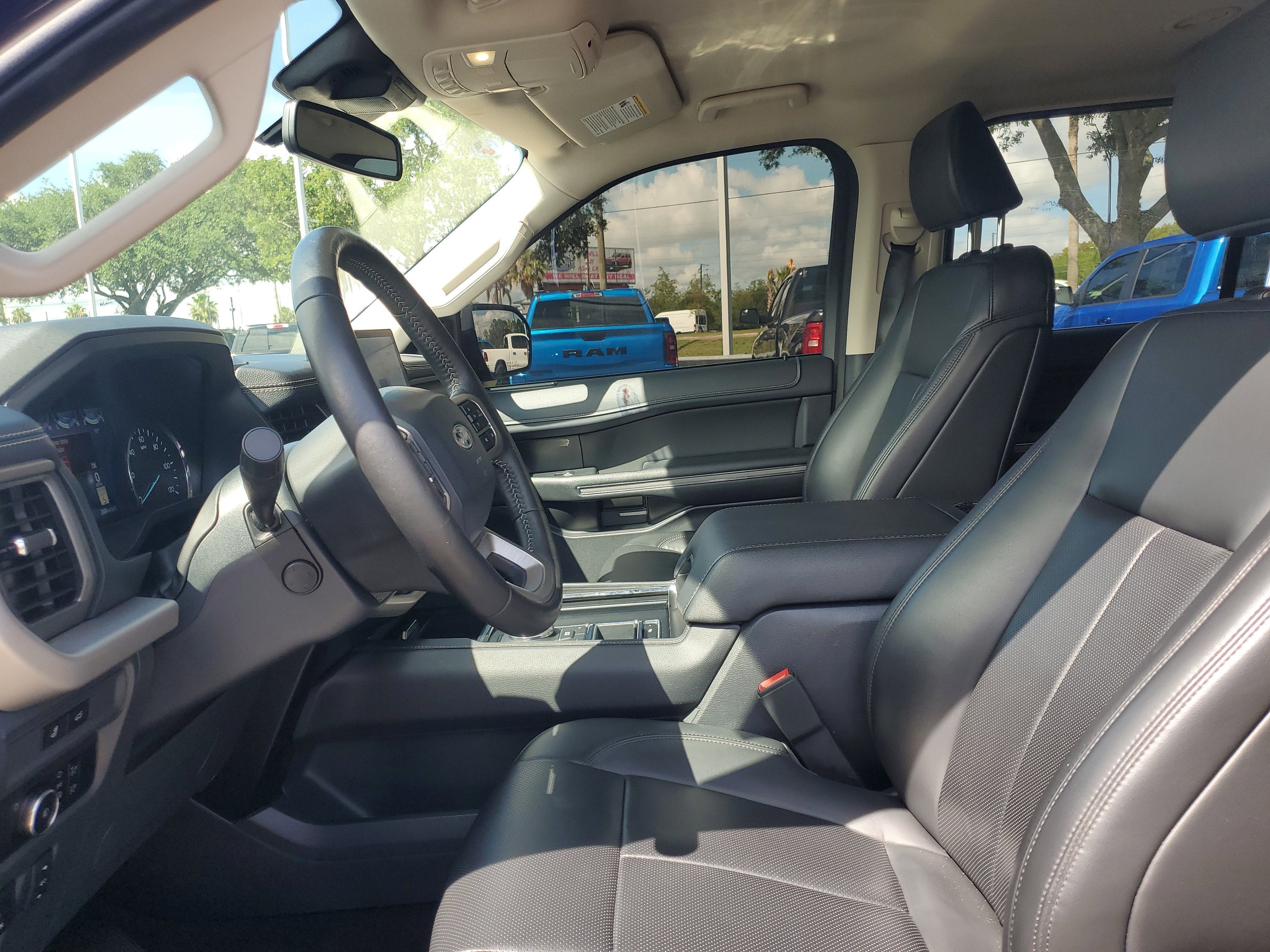 2024 Ford Expedition XLT