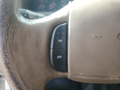 2000 Ford Super Duty F-350 SRW XL