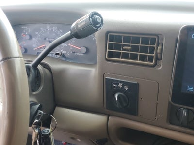 2000 Ford Super Duty F-350 SRW XL