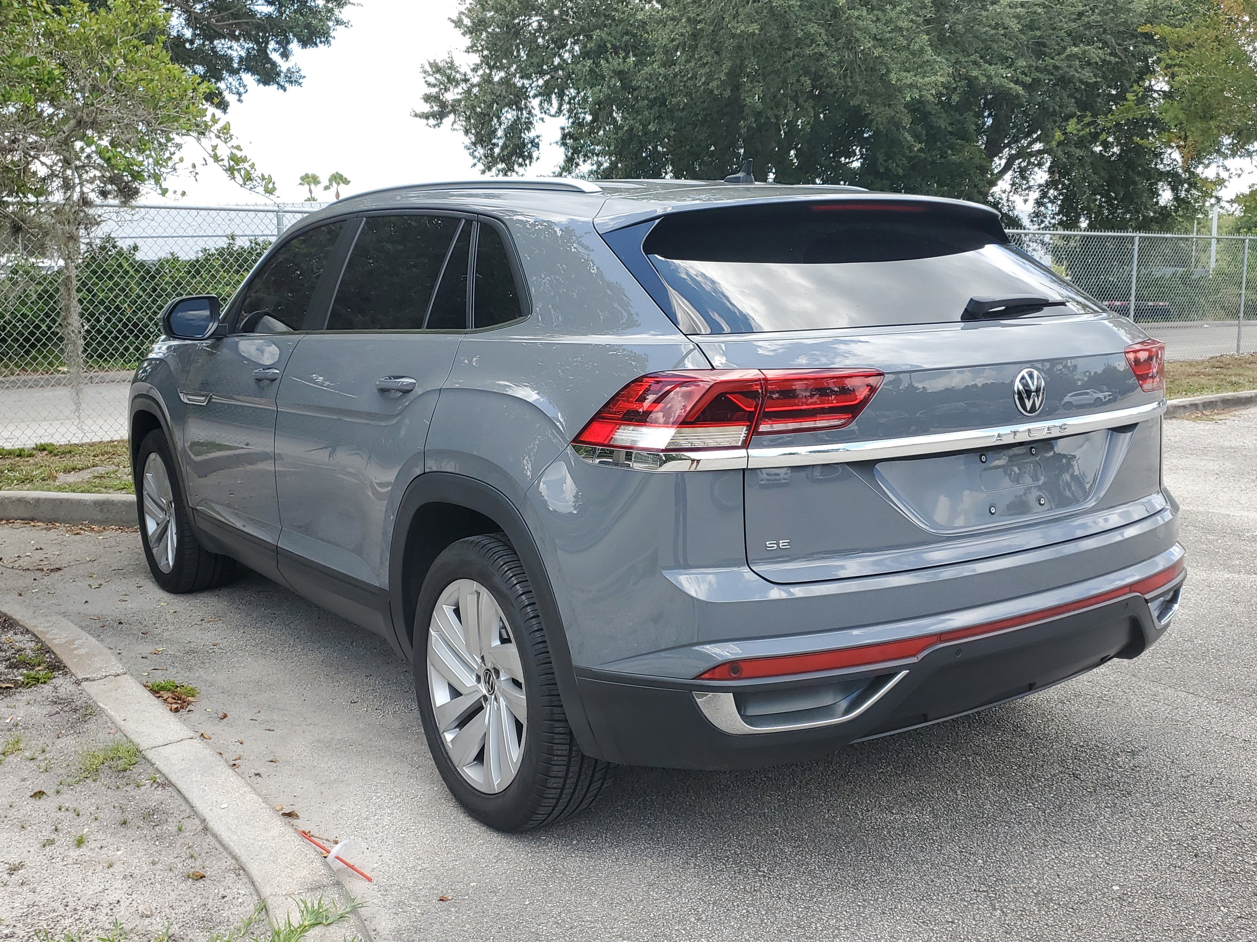 2020 Volkswagen Atlas Cross Sport 2.0T SE w/Technology