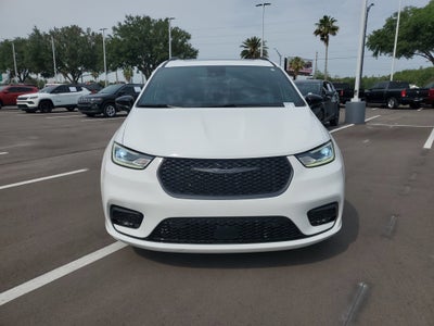 2025 Chrysler Pacifica Hybrid Premium S Appearance Pkg