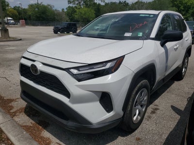2025 Toyota RAV4 LE