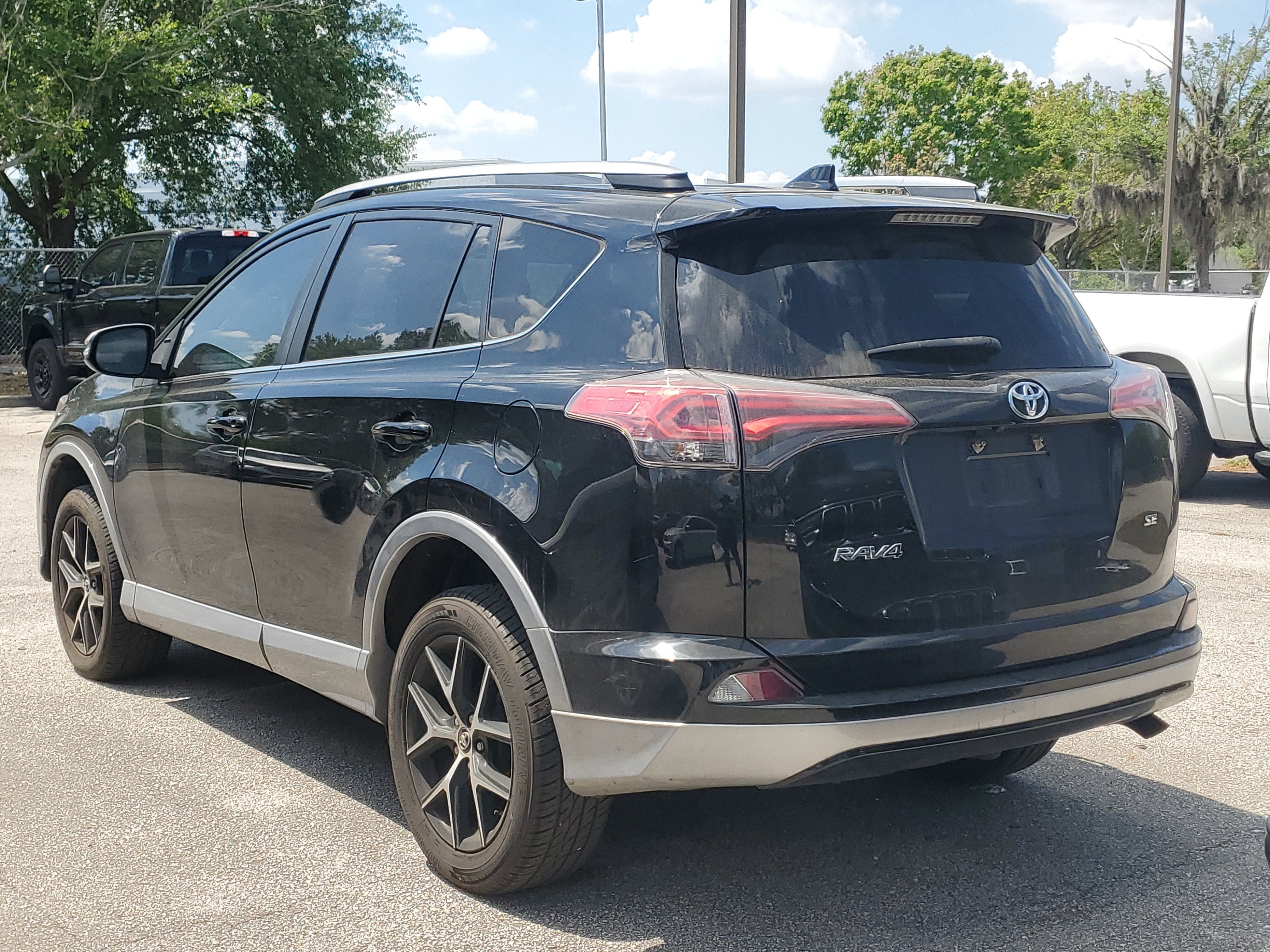 2018 Toyota RAV4 SE