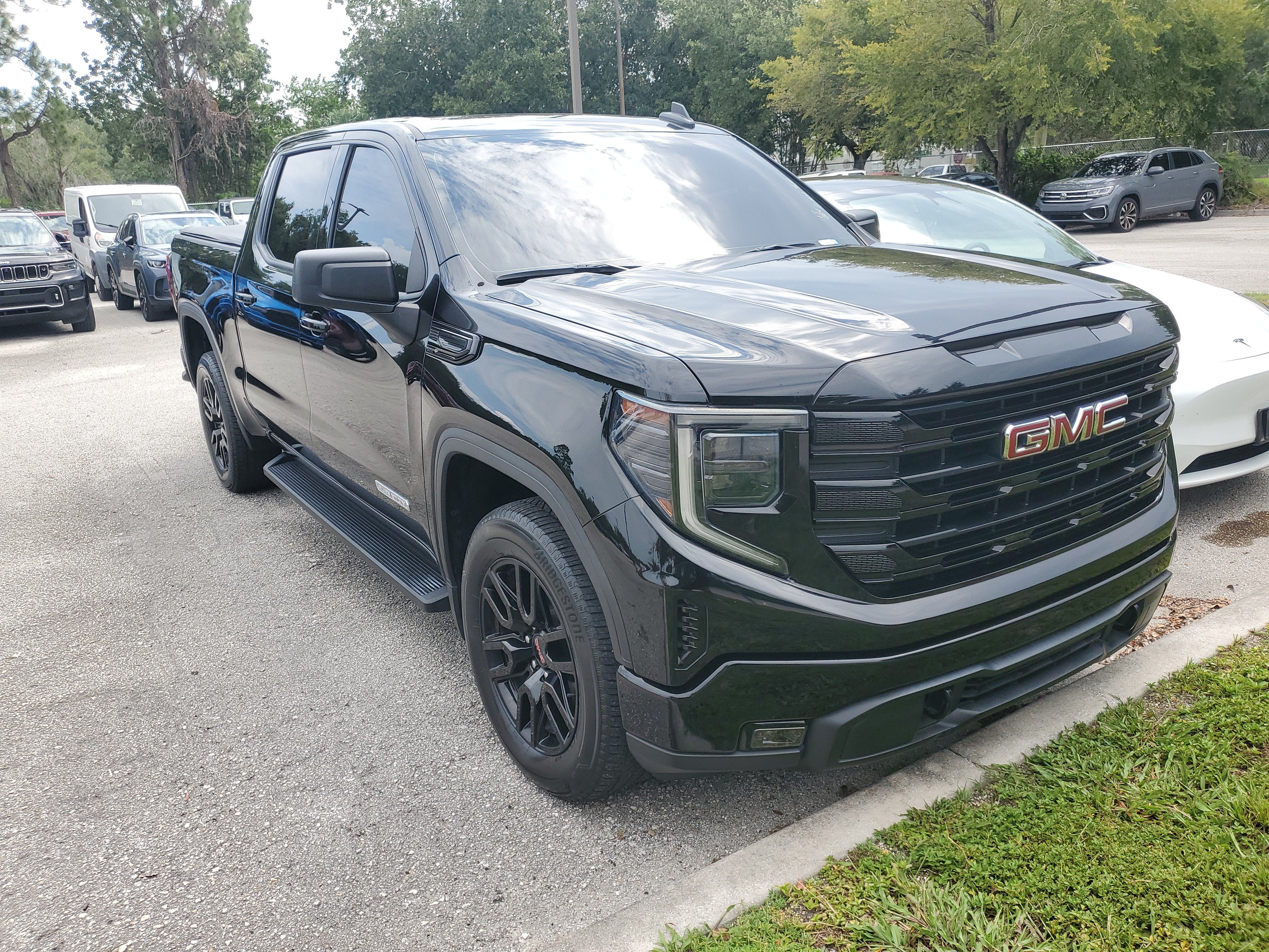 2023 GMC Sierra 1500 Elevation