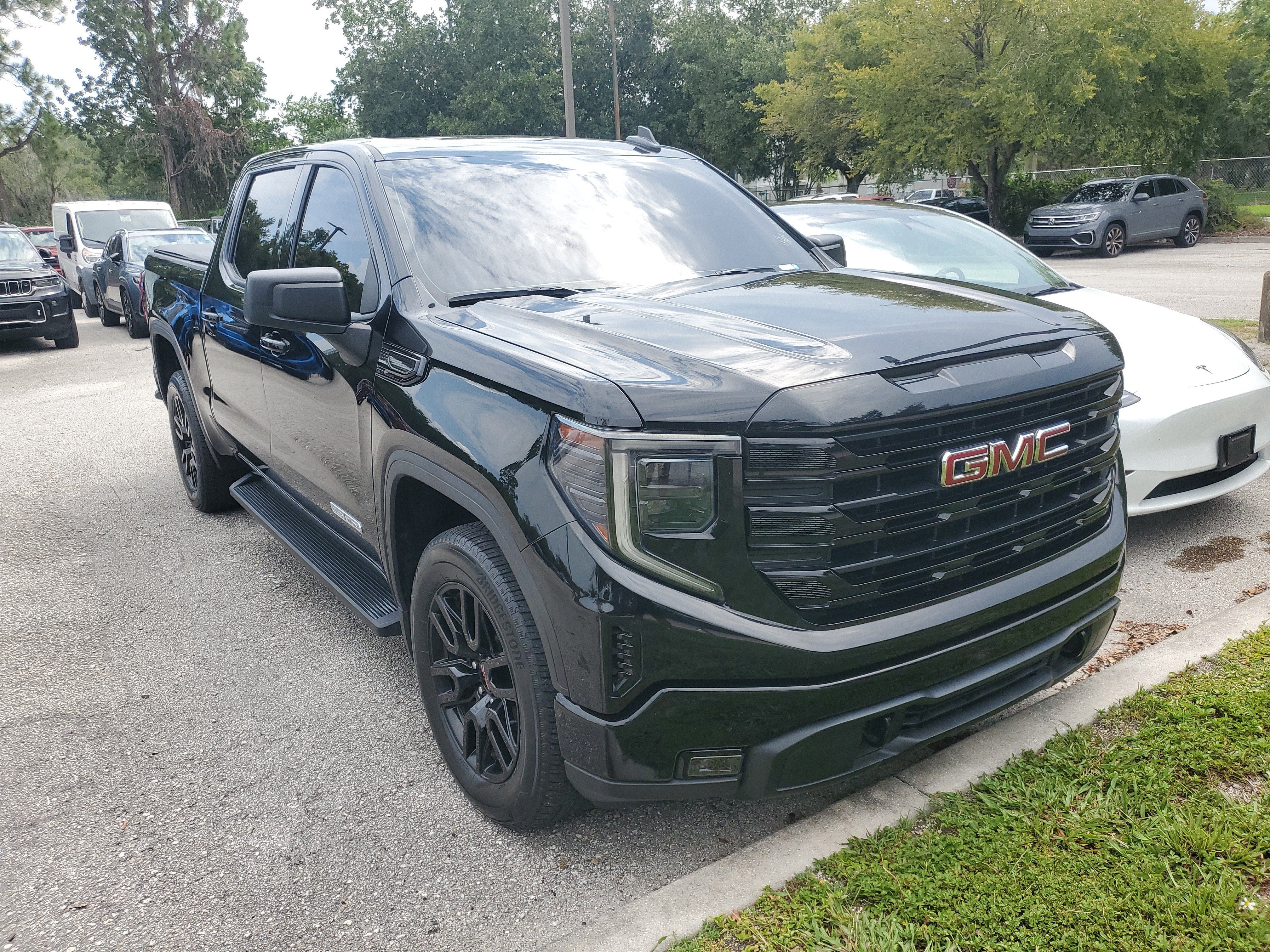 2023 GMC Sierra 1500 Elevation