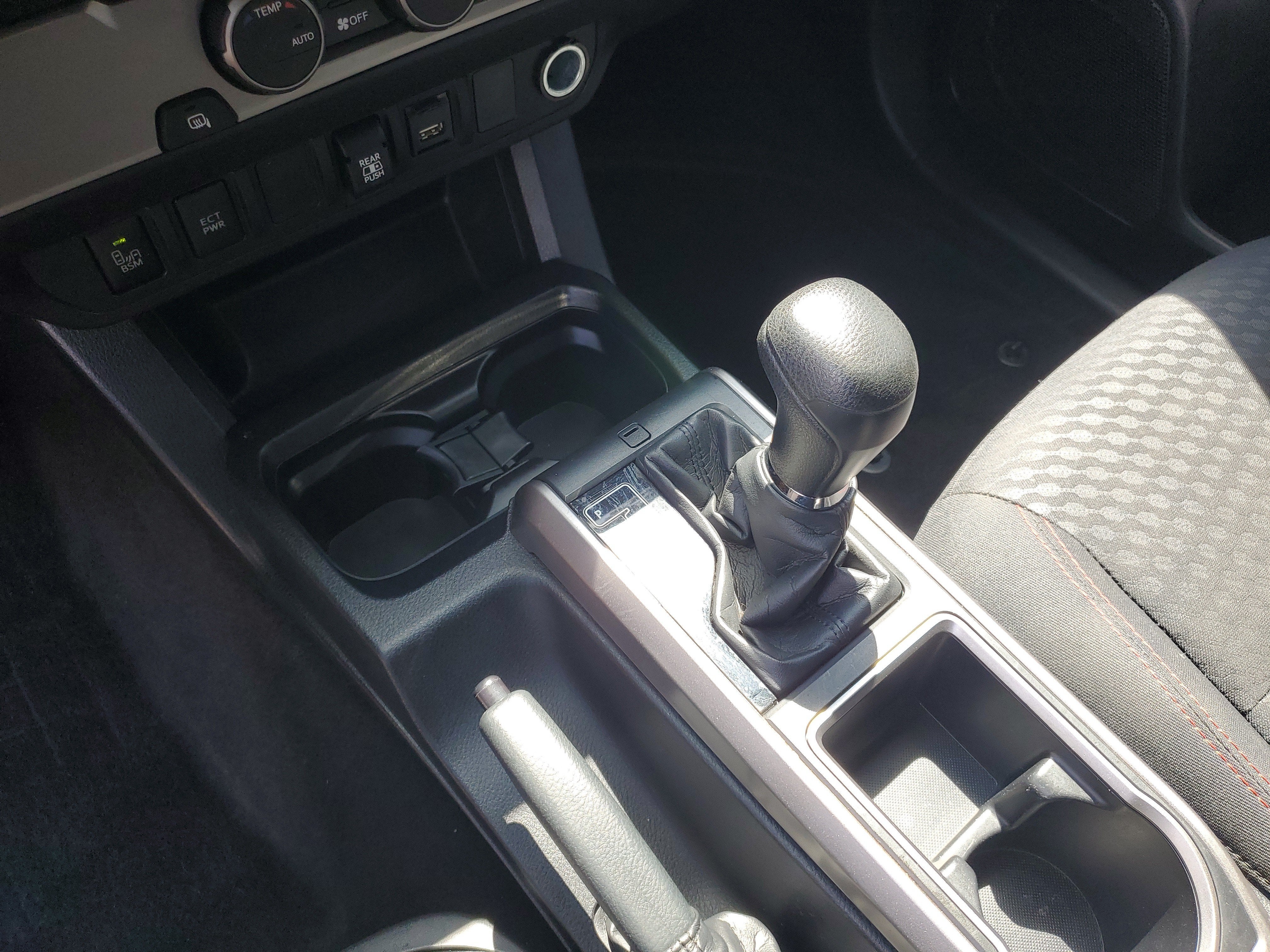 2022 Toyota Tacoma 2WD SR5