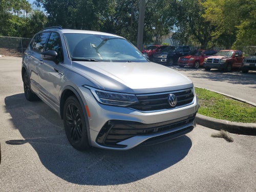 2022 Volkswagen Tiguan SE R-Line Black