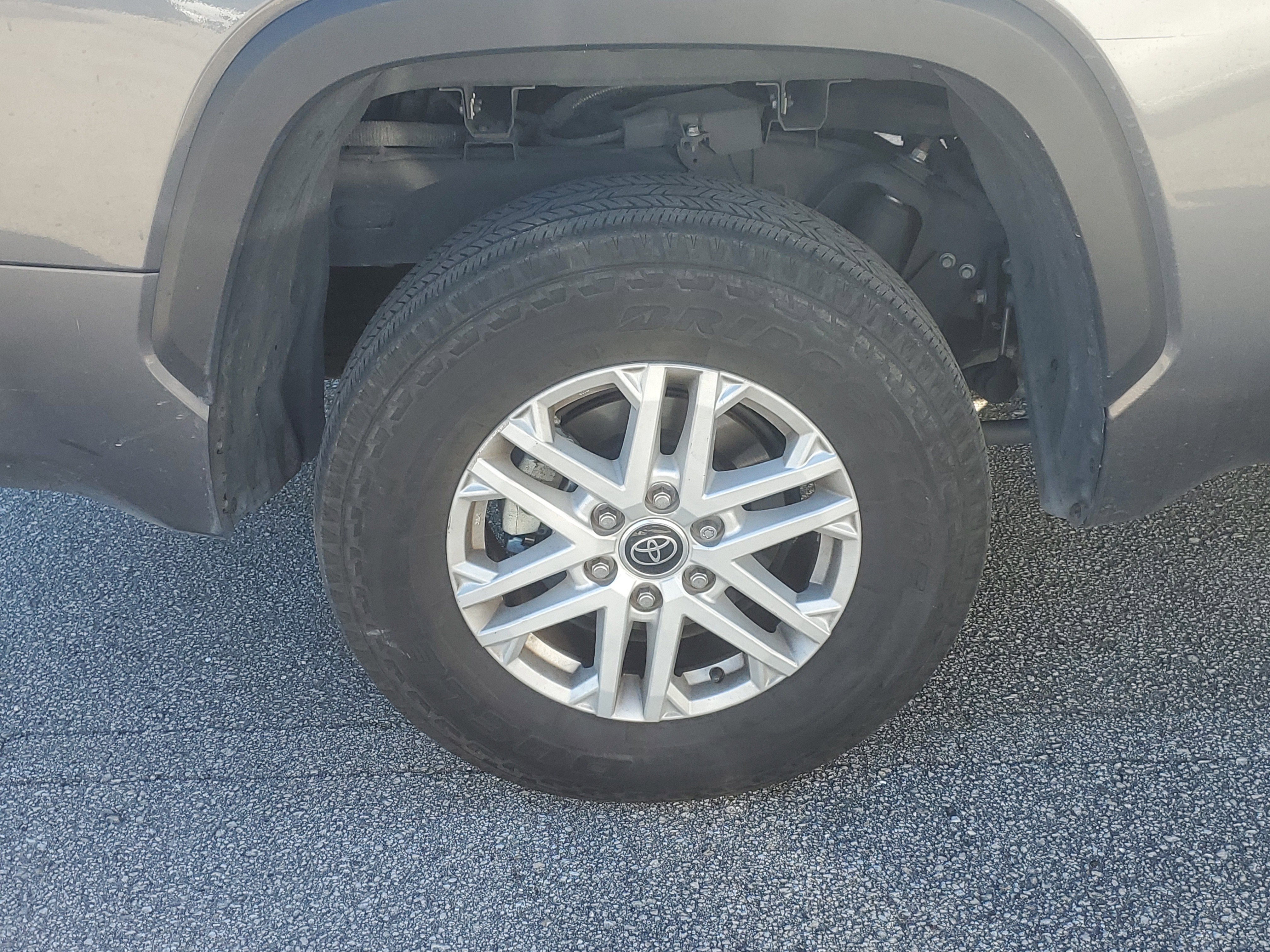 2024 Toyota Tundra 4WD SR5