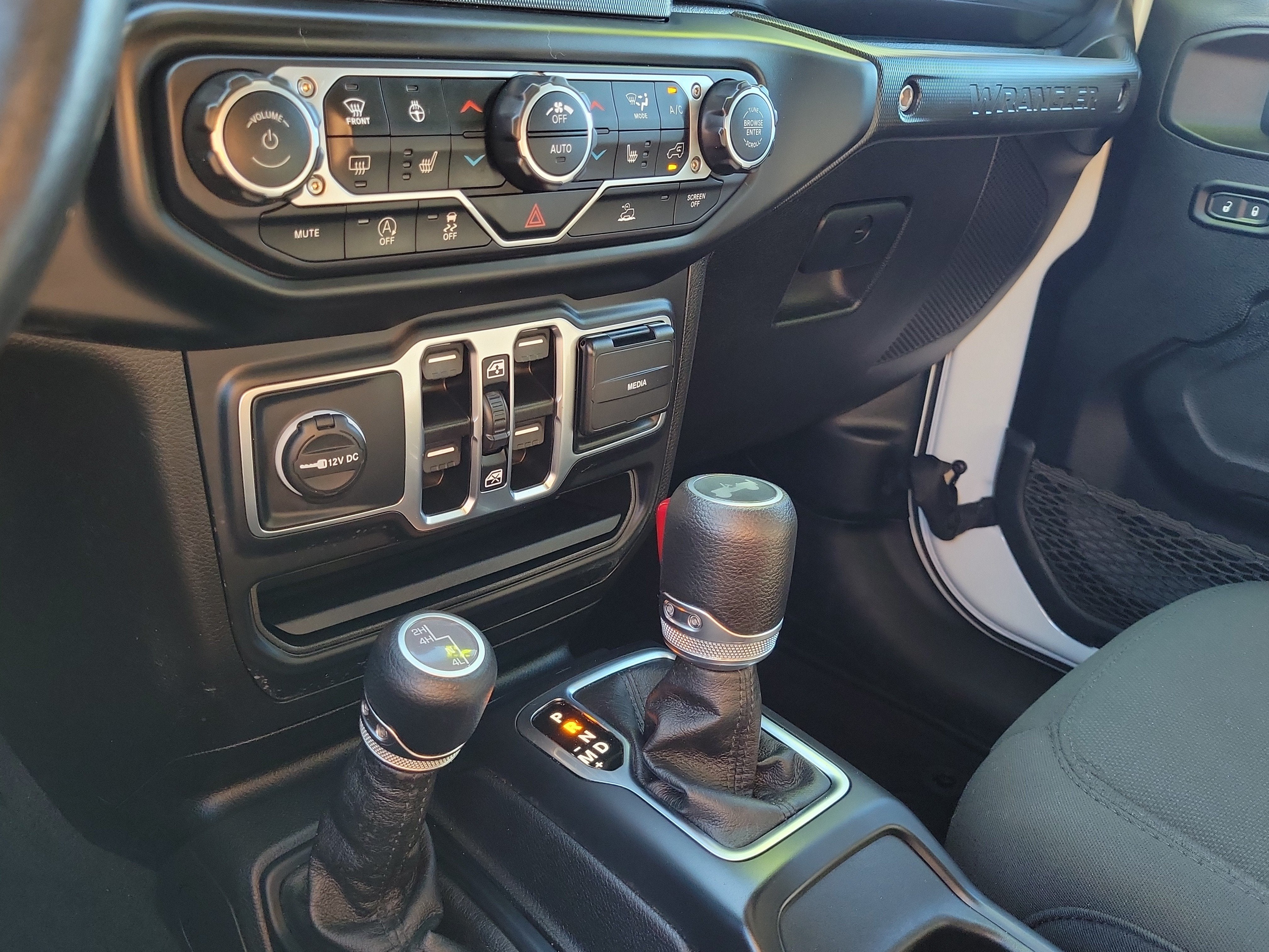 2023 Jeep Wrangler Sport Altitude