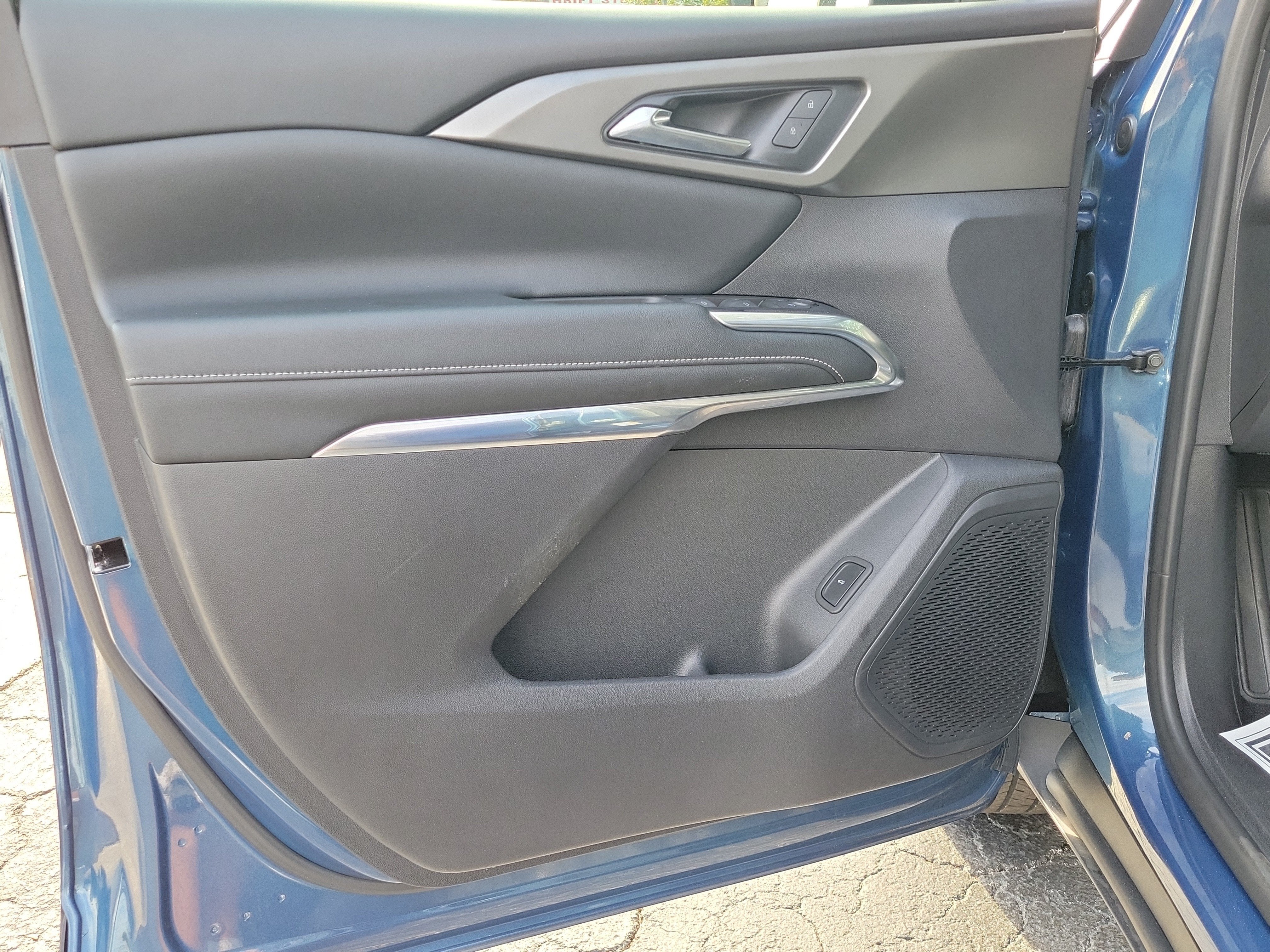 2024 Chevrolet Traverse FWD LT