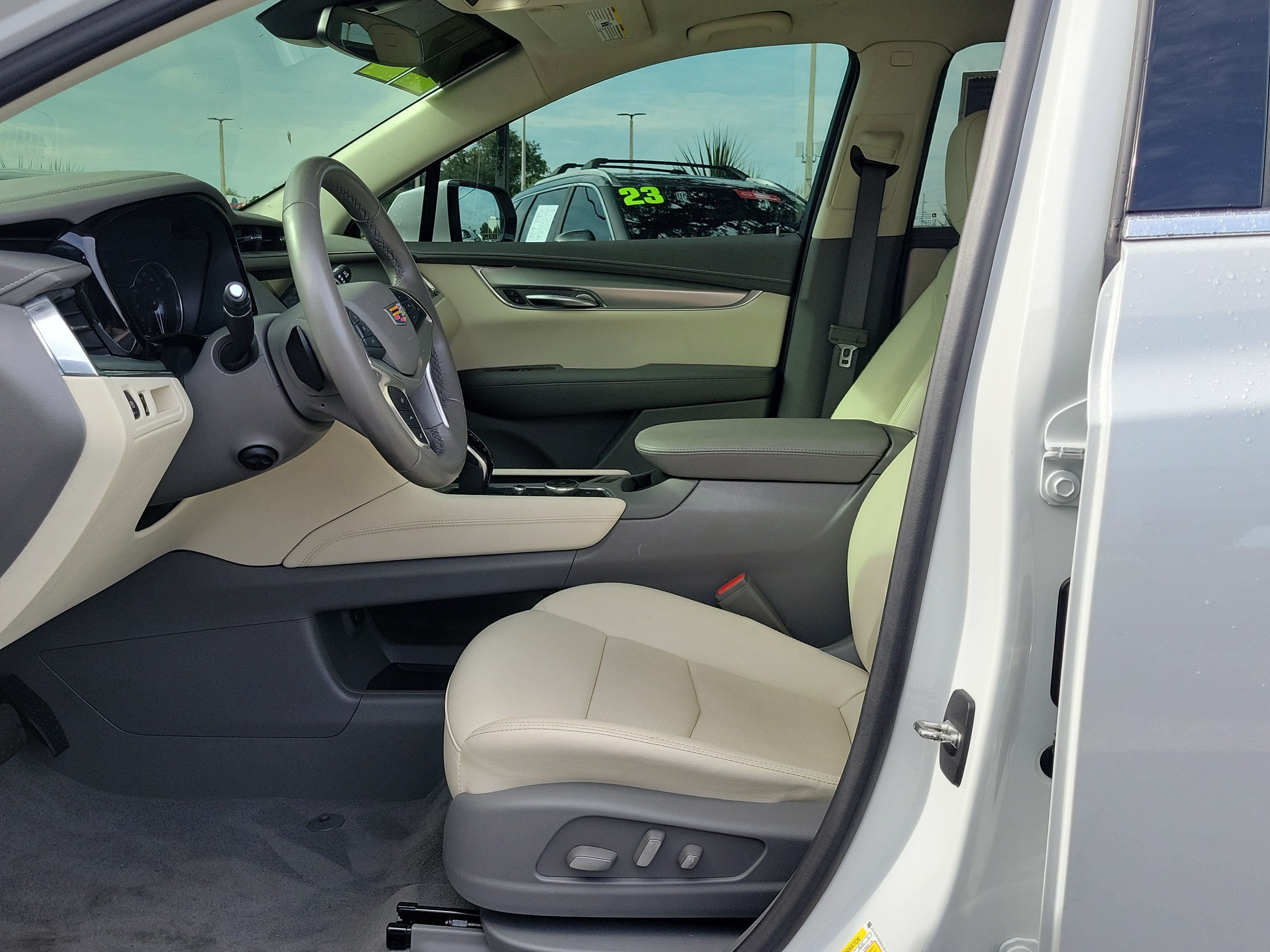 2022 Cadillac XT5 FWD Premium Luxury