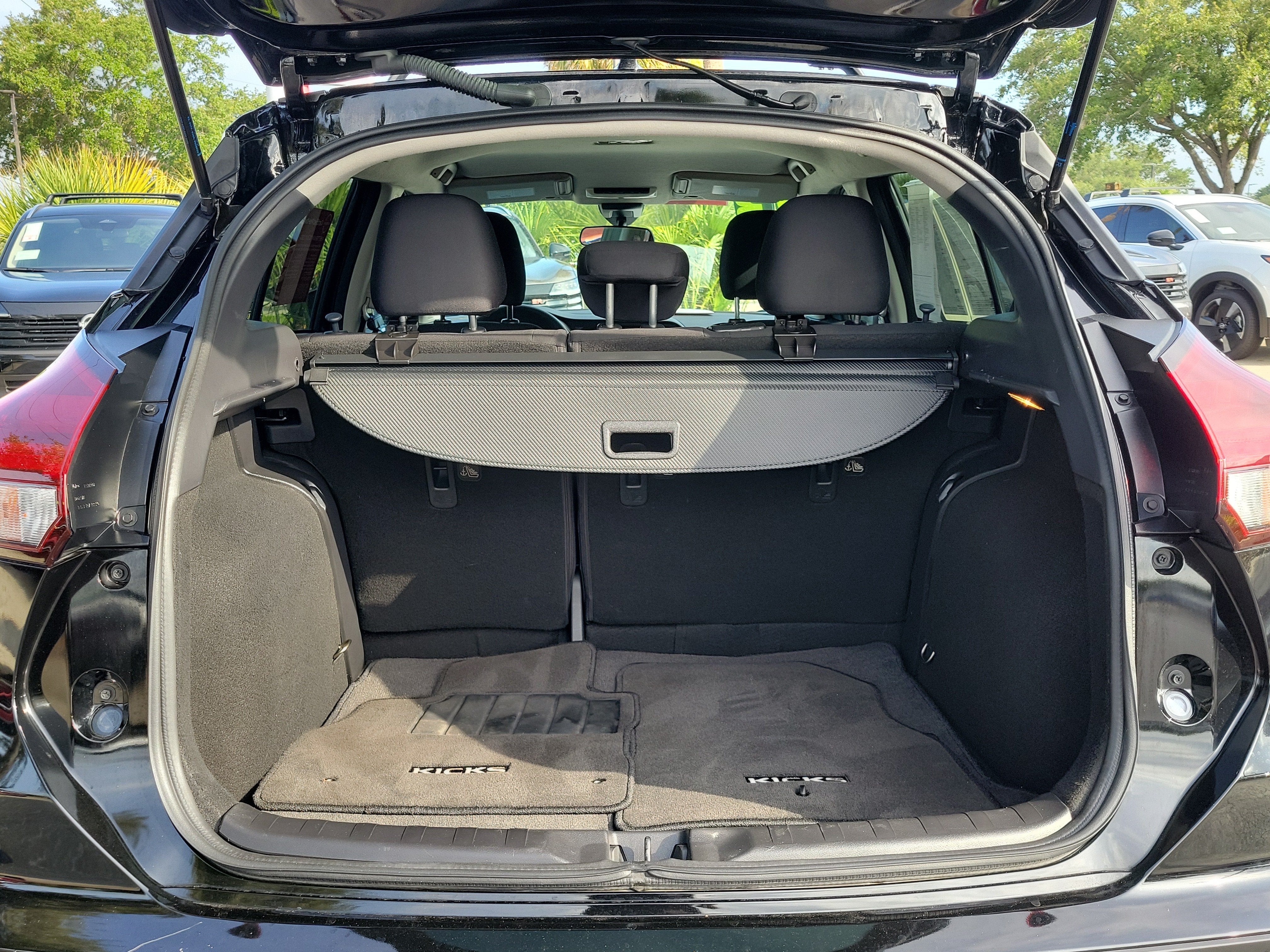 2023 Nissan Kicks S