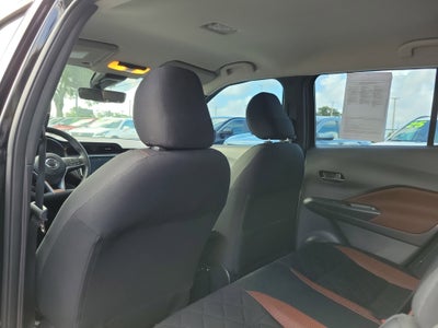 2020 Nissan Kicks SR