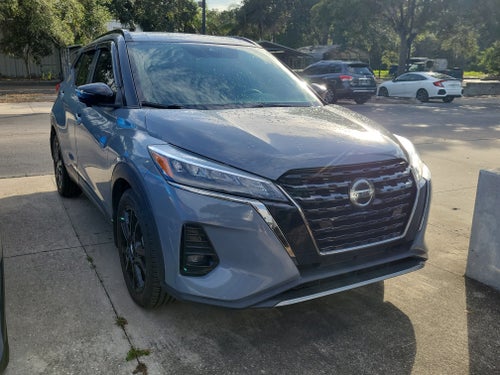 2021 Nissan Kicks SR