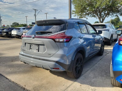 2021 Nissan Kicks SR