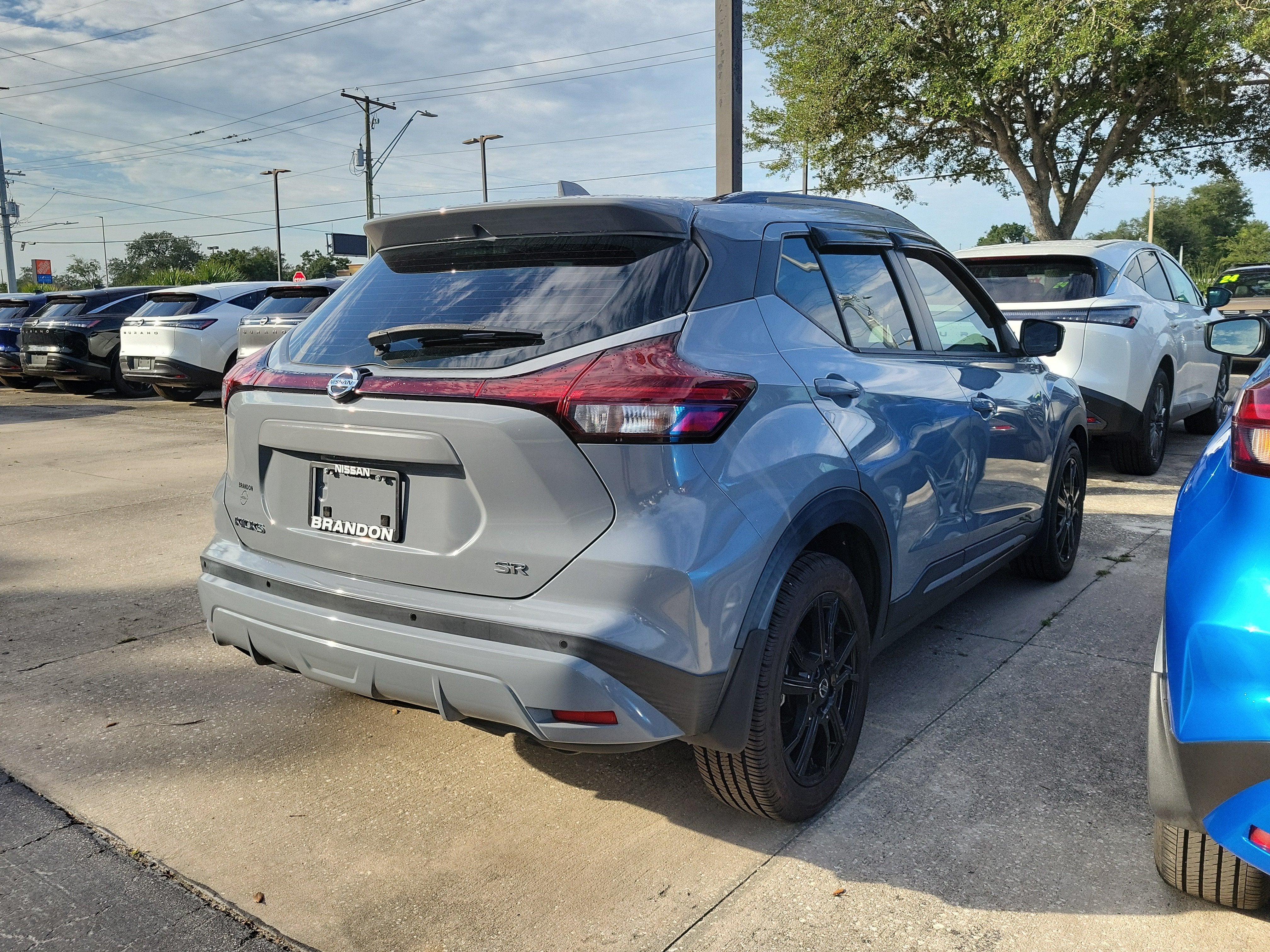 2021 Nissan Kicks SR