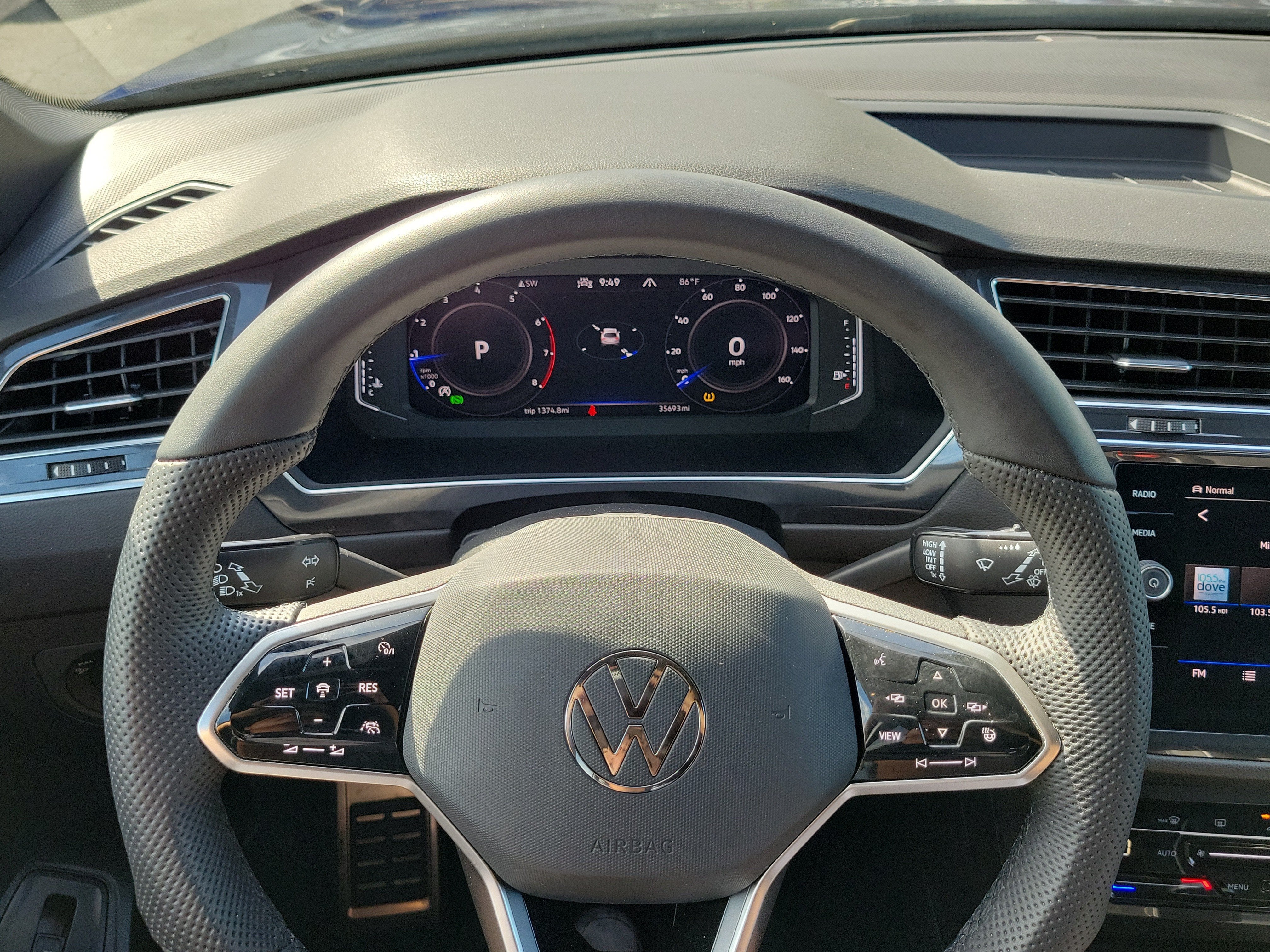 2022 Volkswagen Tiguan SEL R-Line