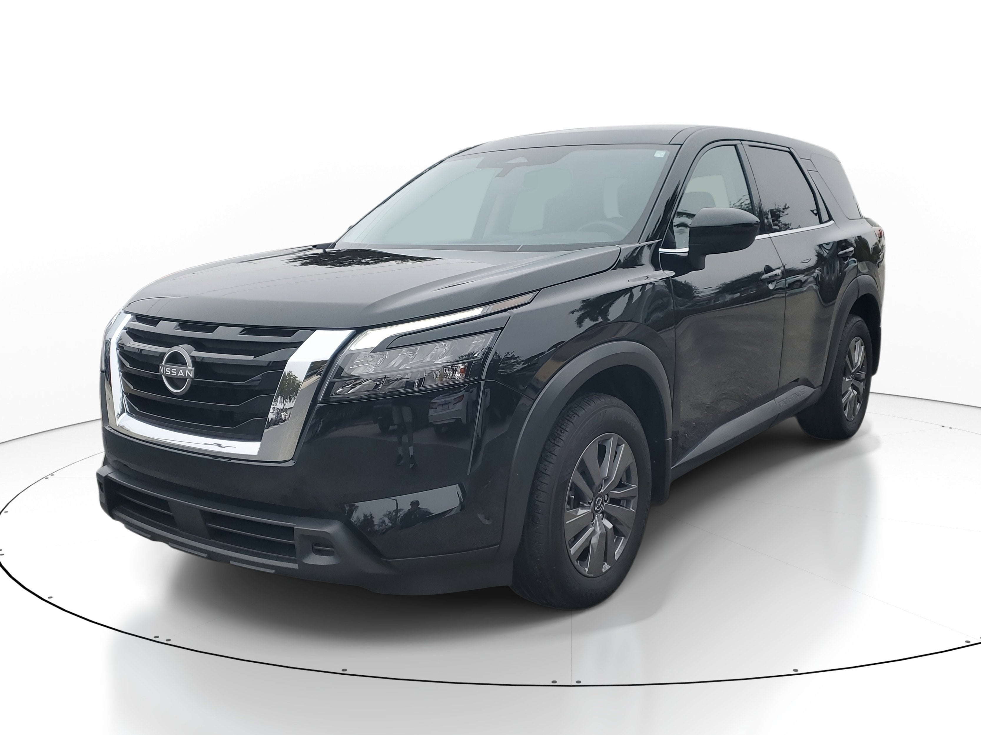 2025 Nissan Pathfinder S