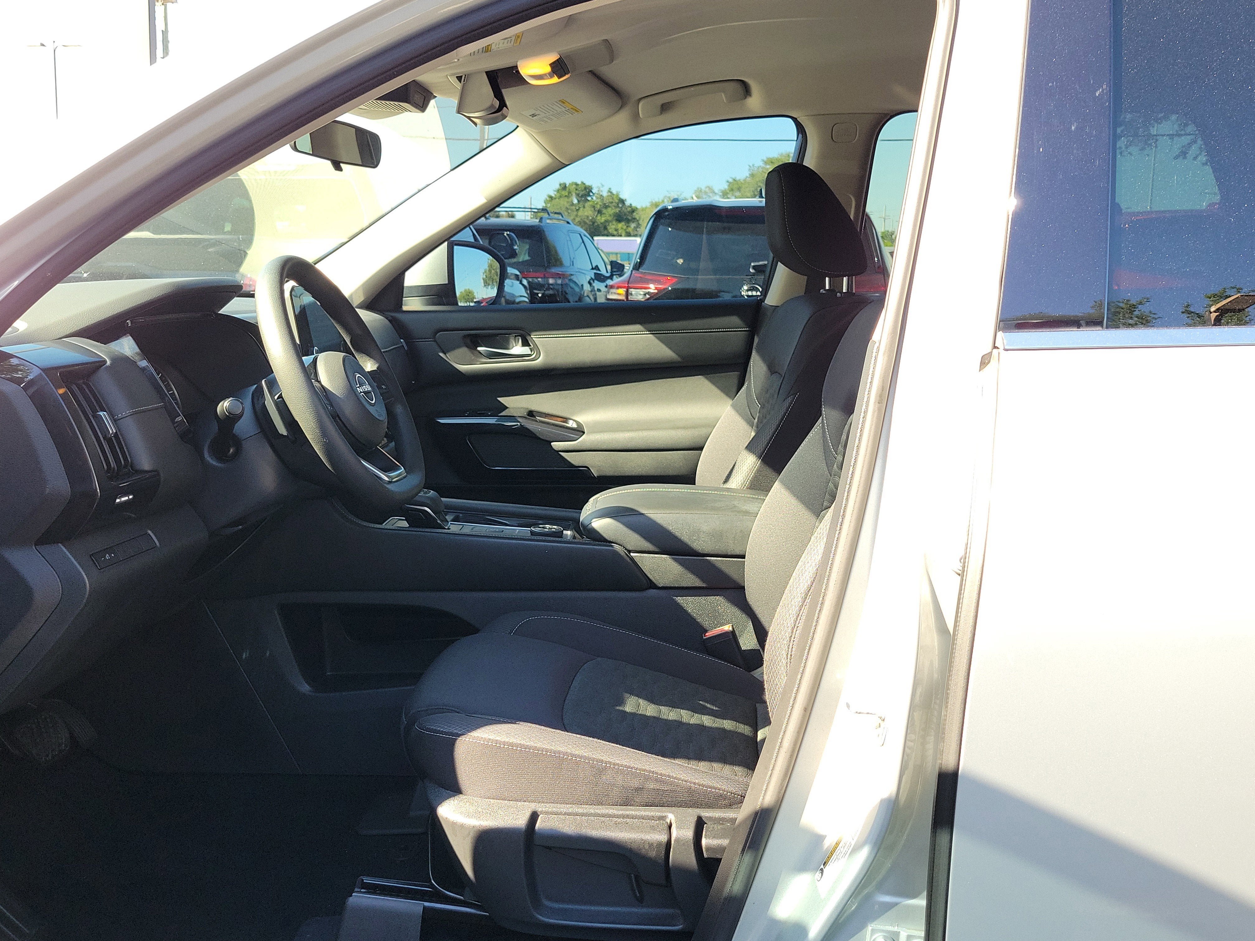 2022 Nissan Pathfinder S