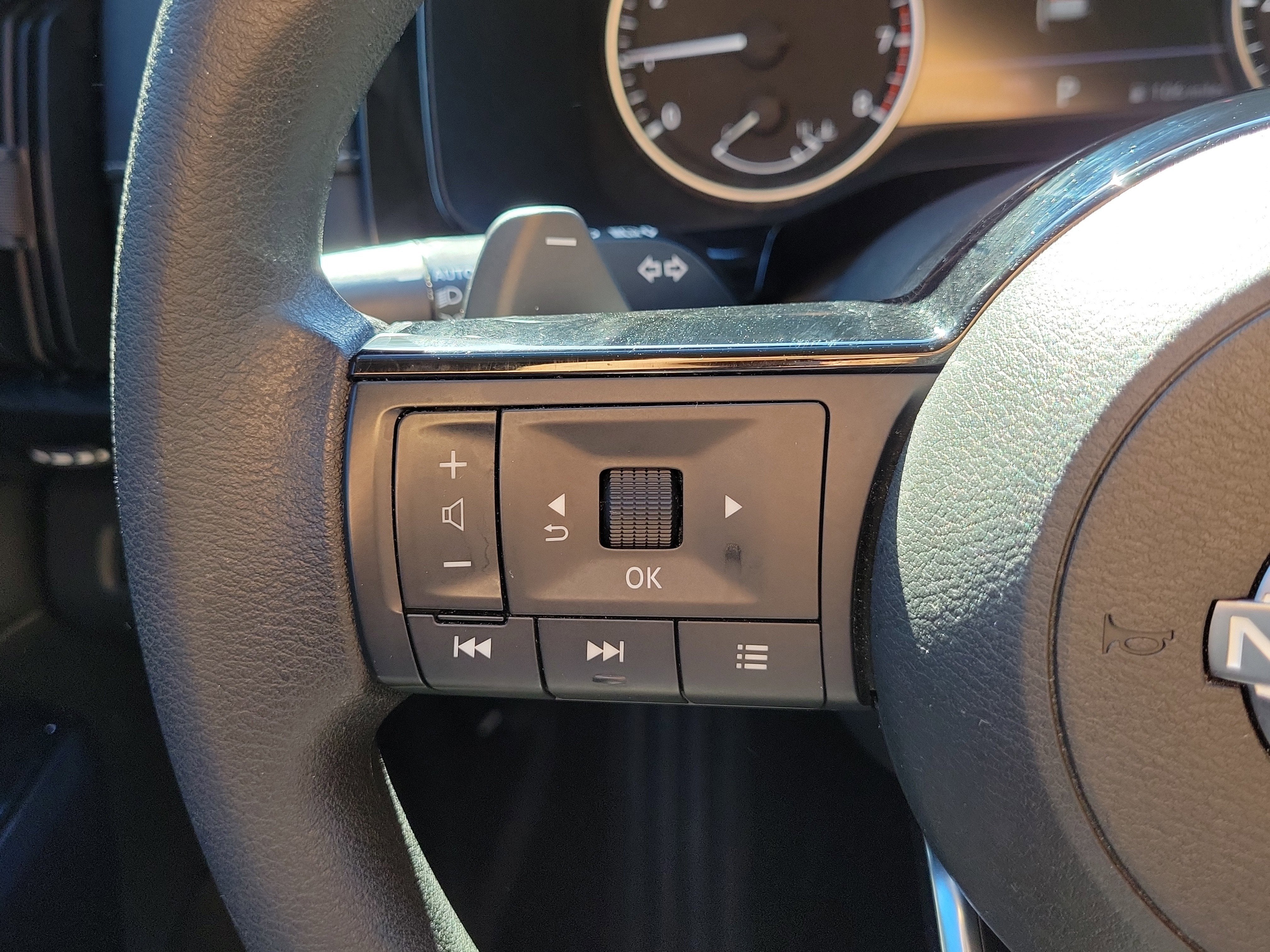 2022 Nissan Pathfinder S