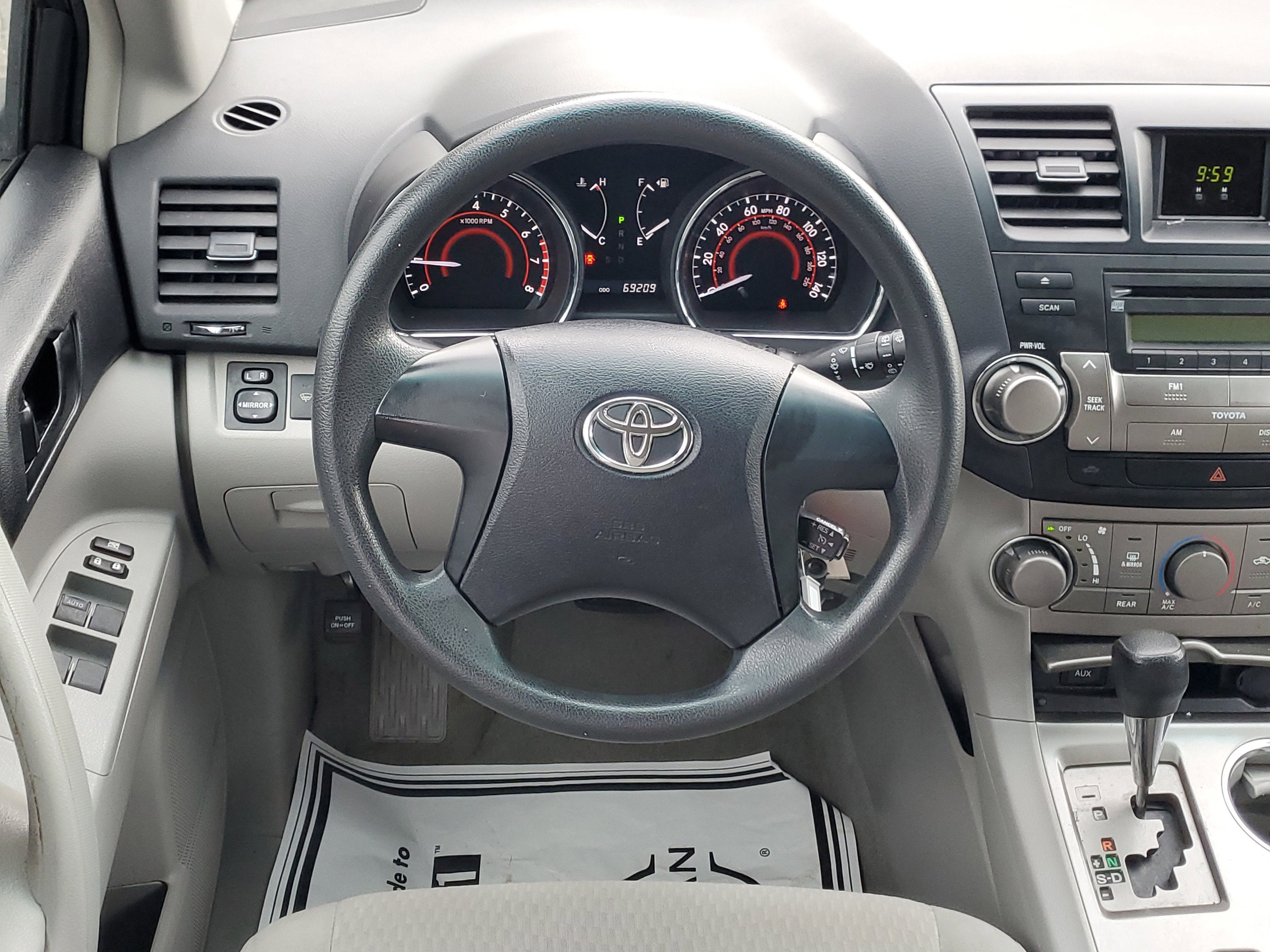 2010 Toyota Highlander Base