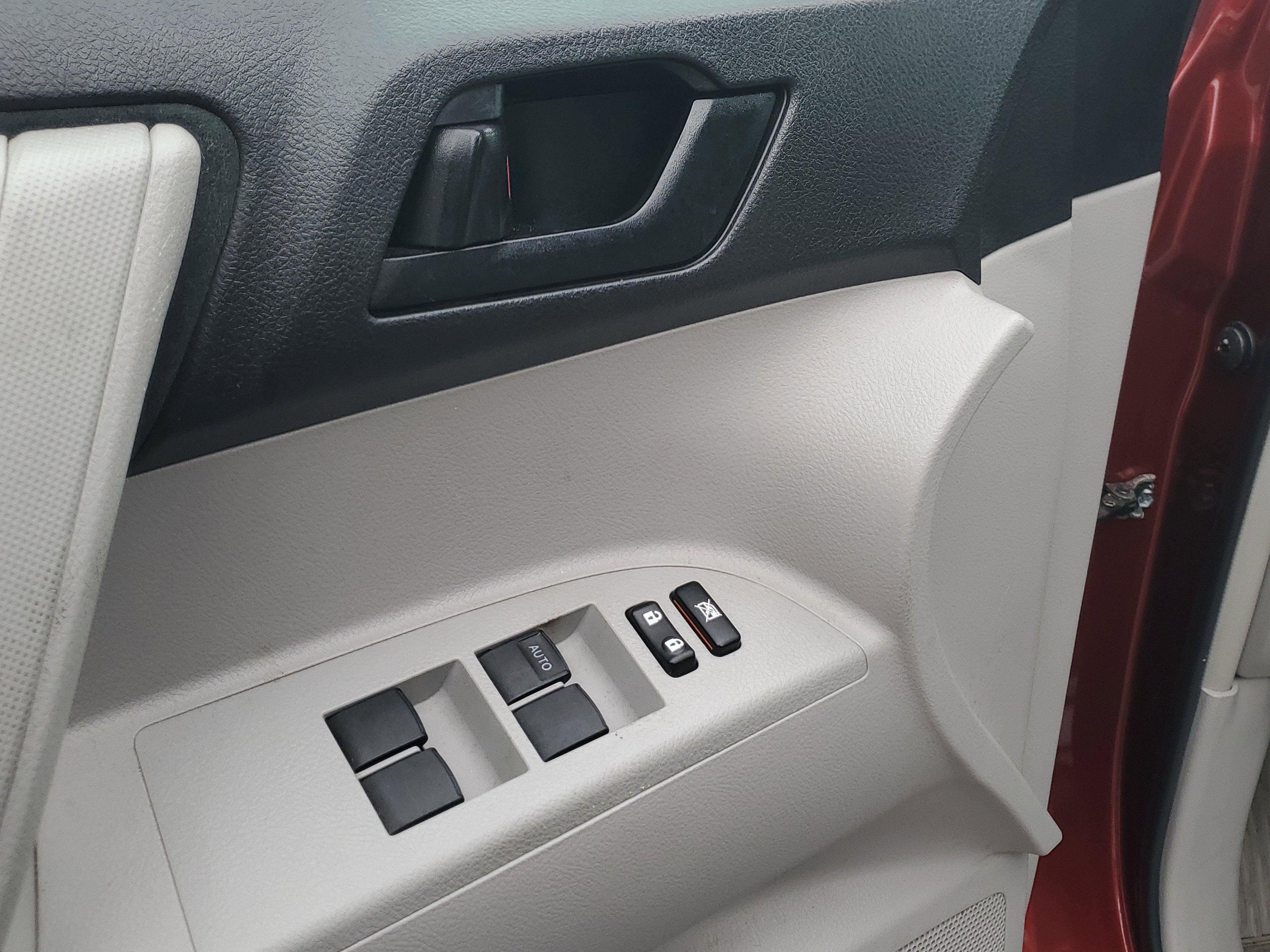 2010 Toyota Highlander Base