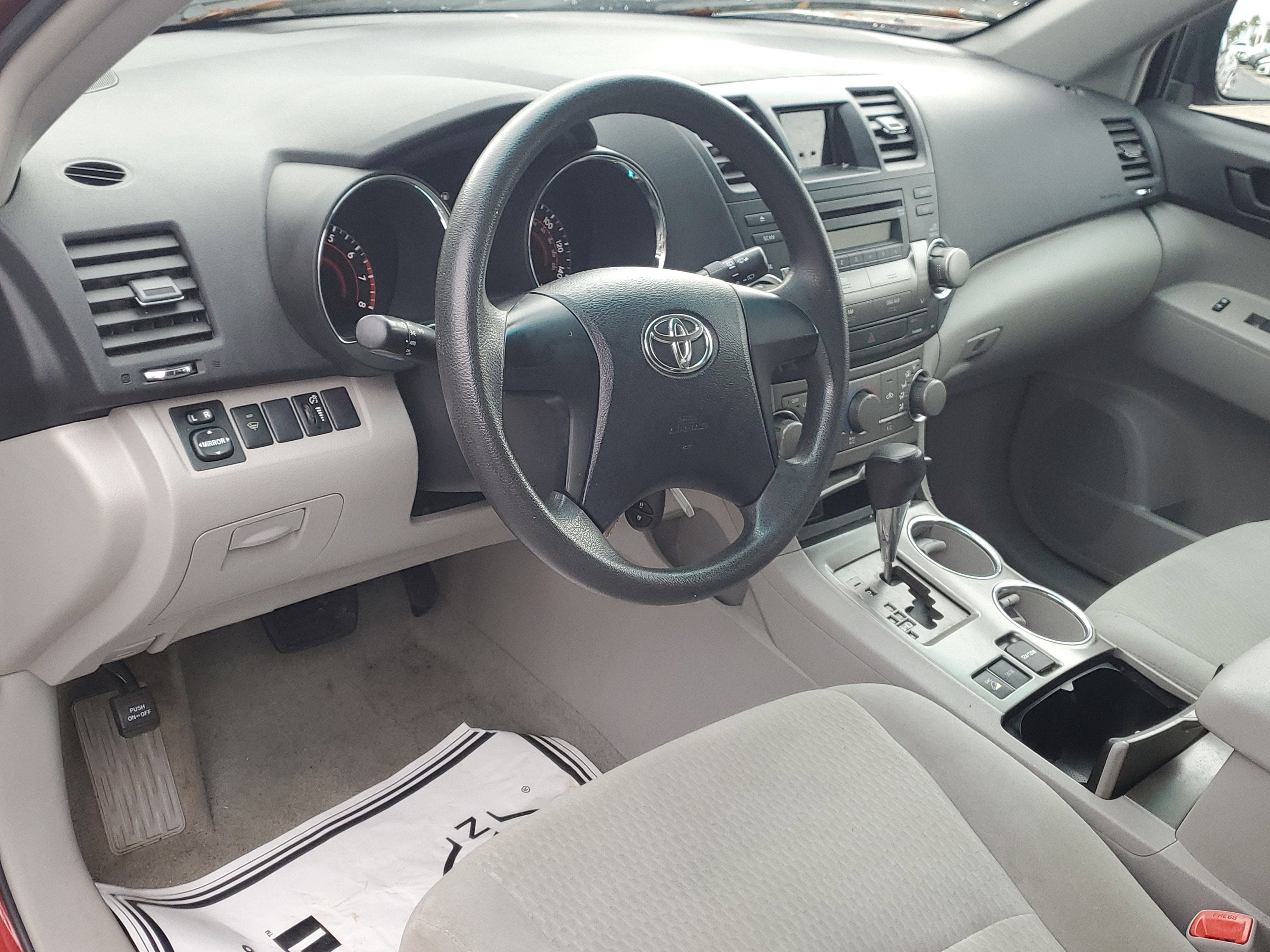 2010 Toyota Highlander Base