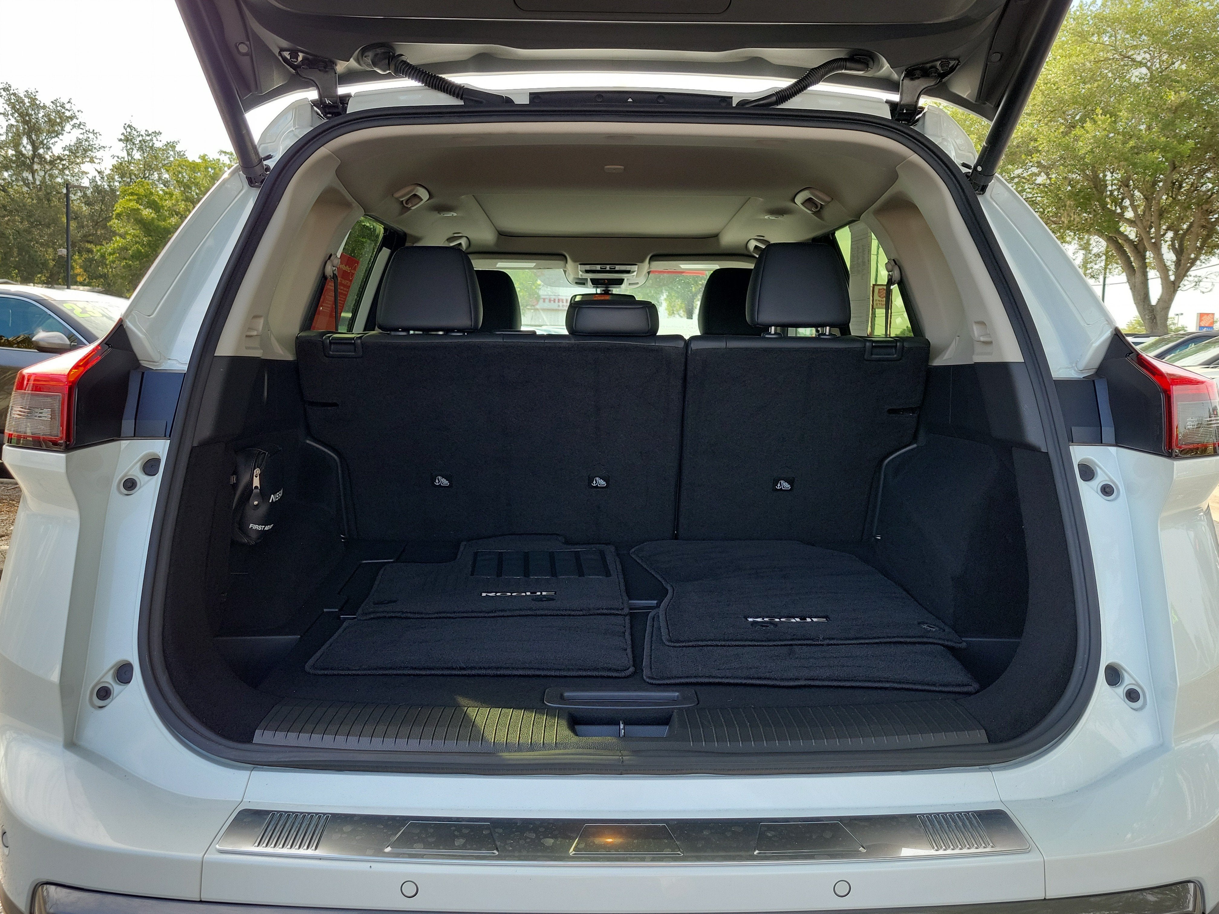 2024 Nissan Rogue SL
