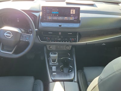 2025 Nissan Rogue Platinum