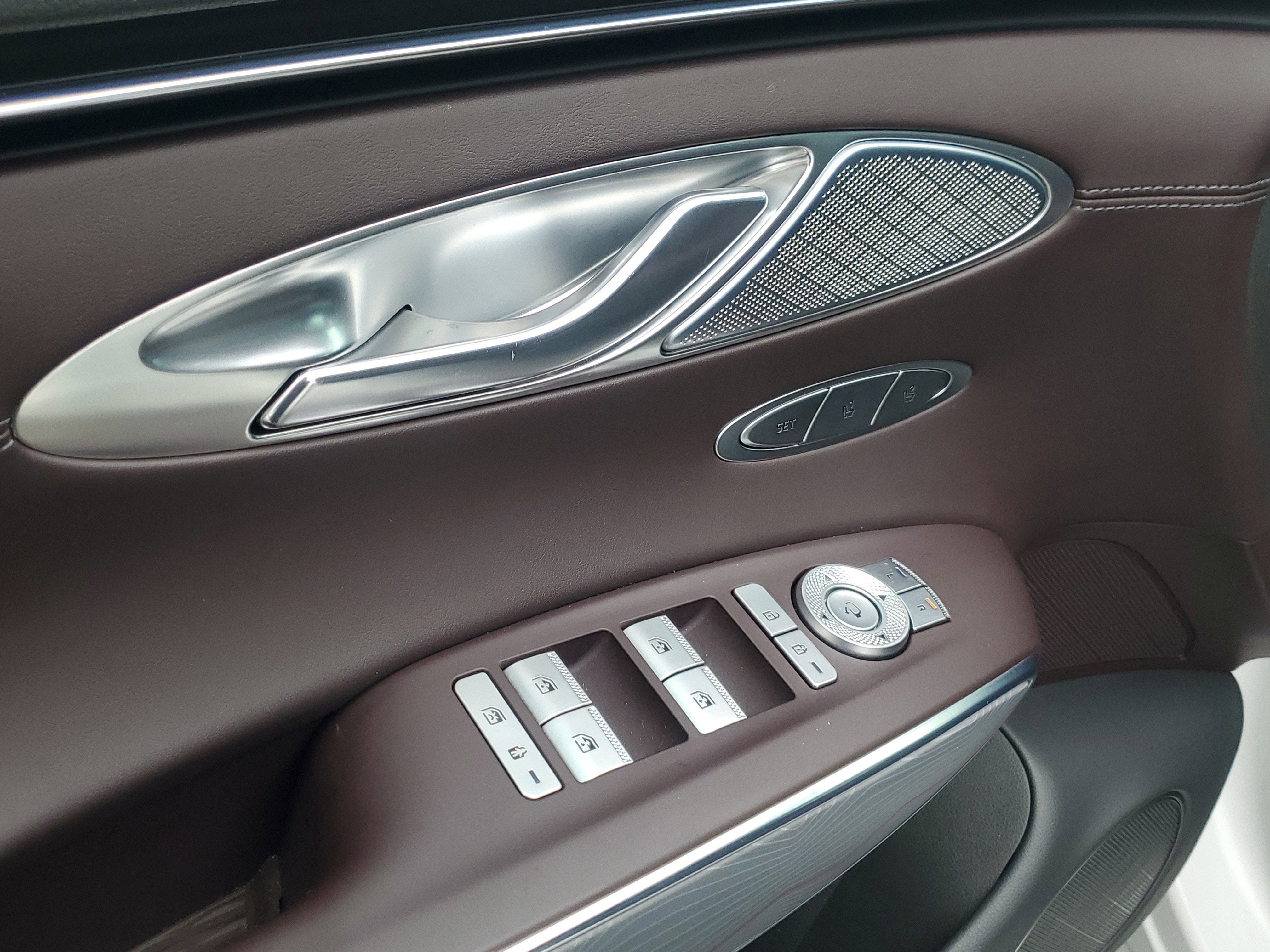 2023 Genesis GV70 2.5T