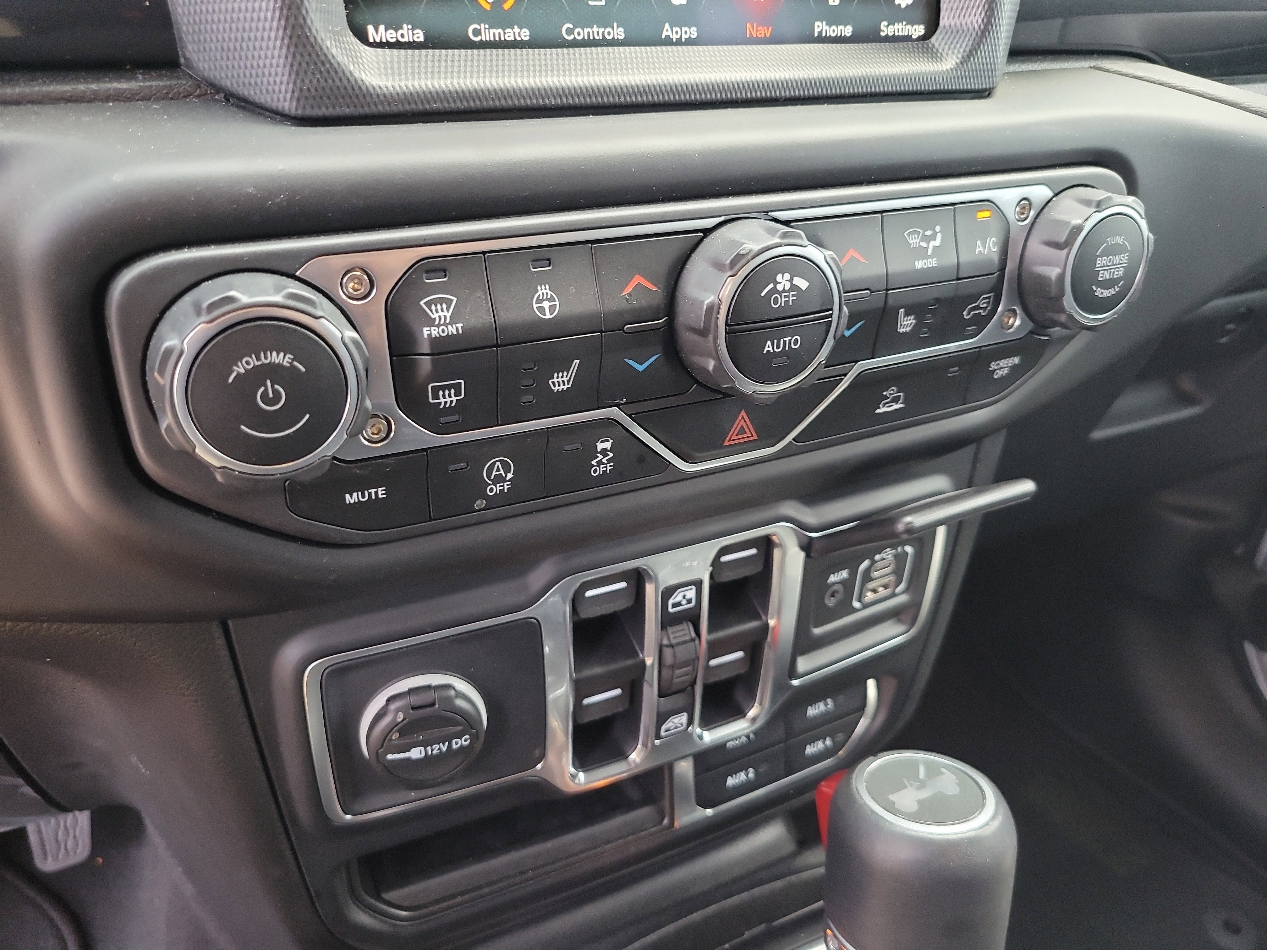 2023 Jeep Wrangler Sahara Altitude