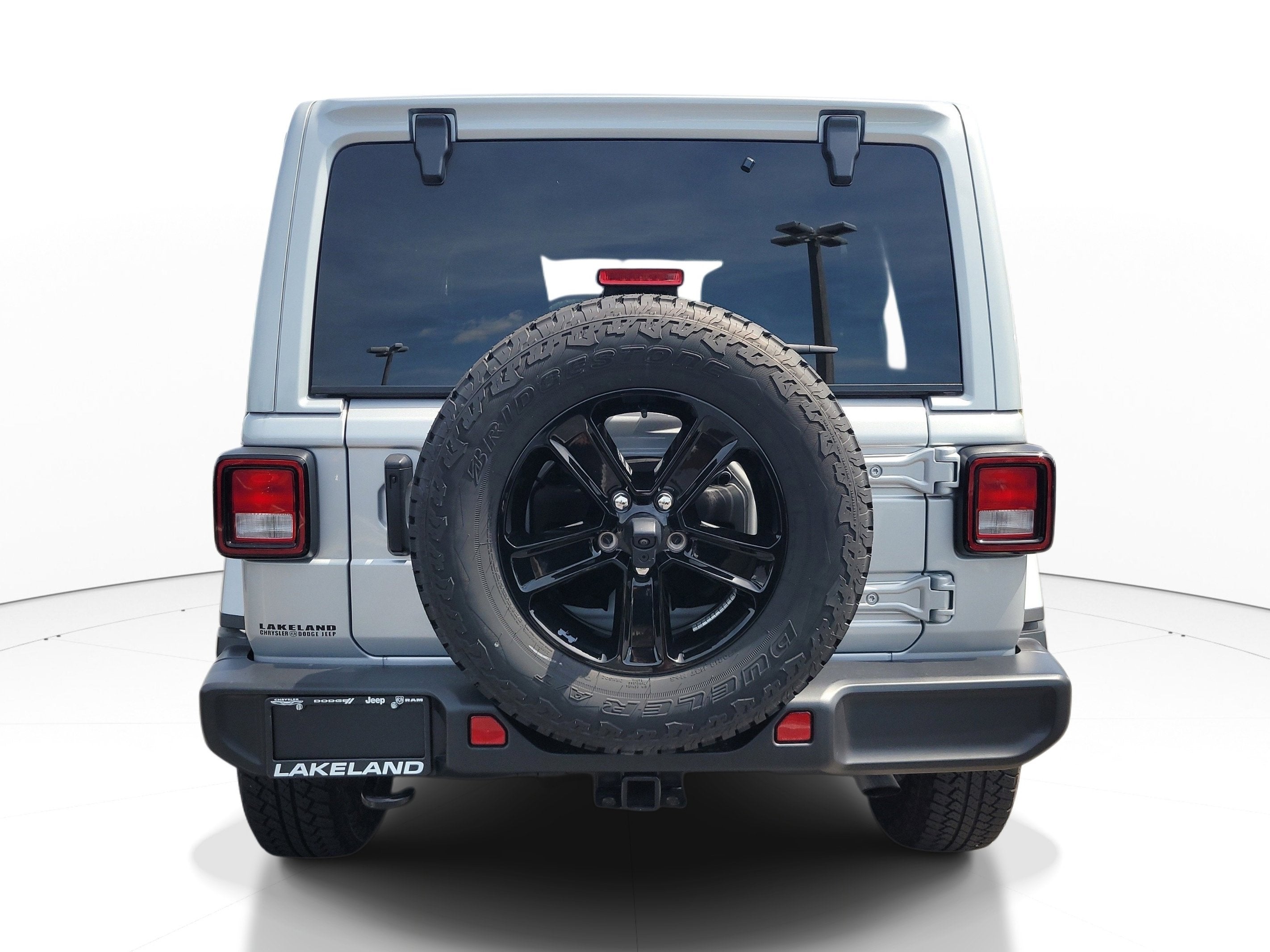 2023 Jeep Wrangler Sahara Altitude