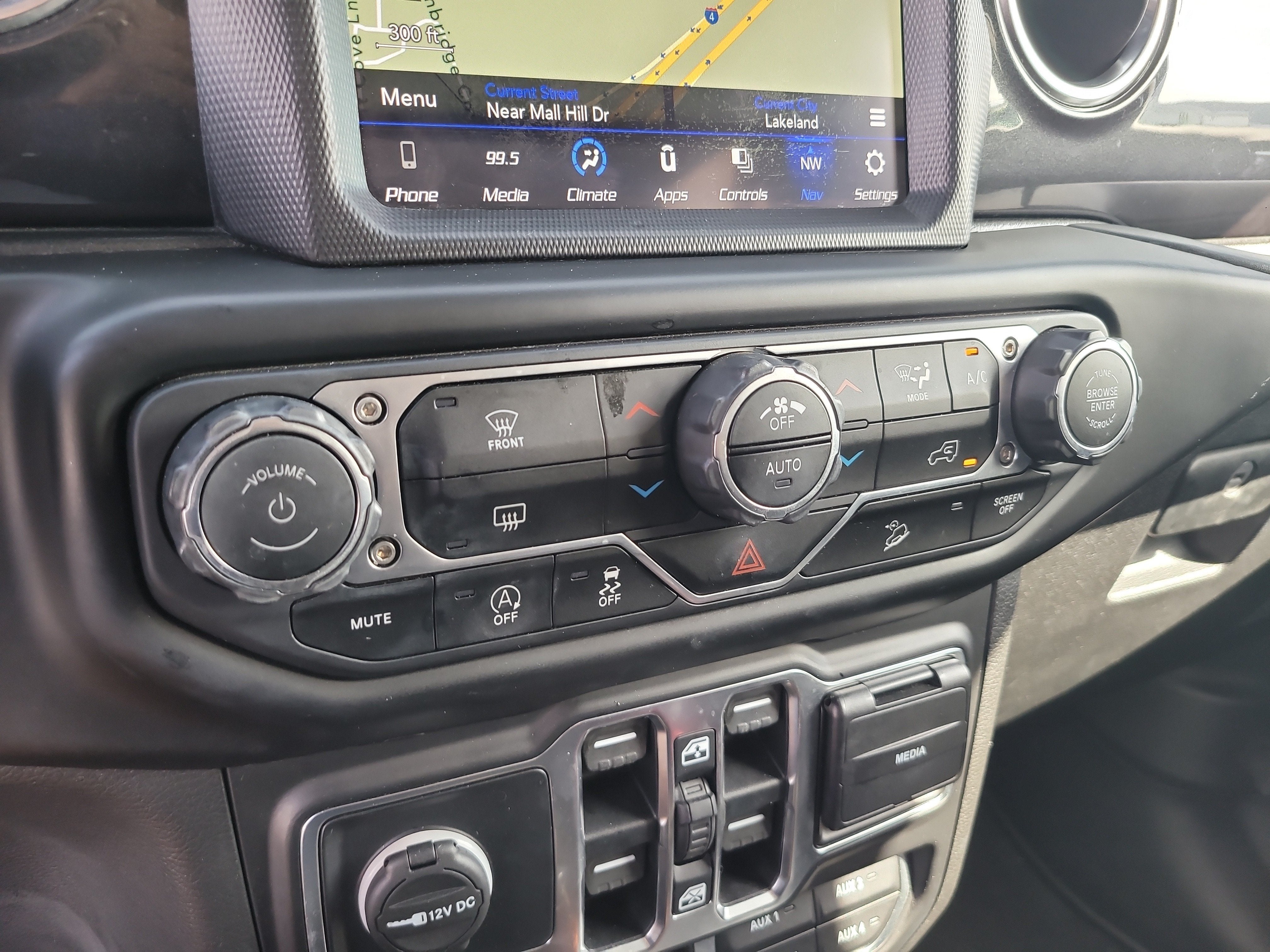 2020 Jeep Wrangler Unlimited Sahara Altitude