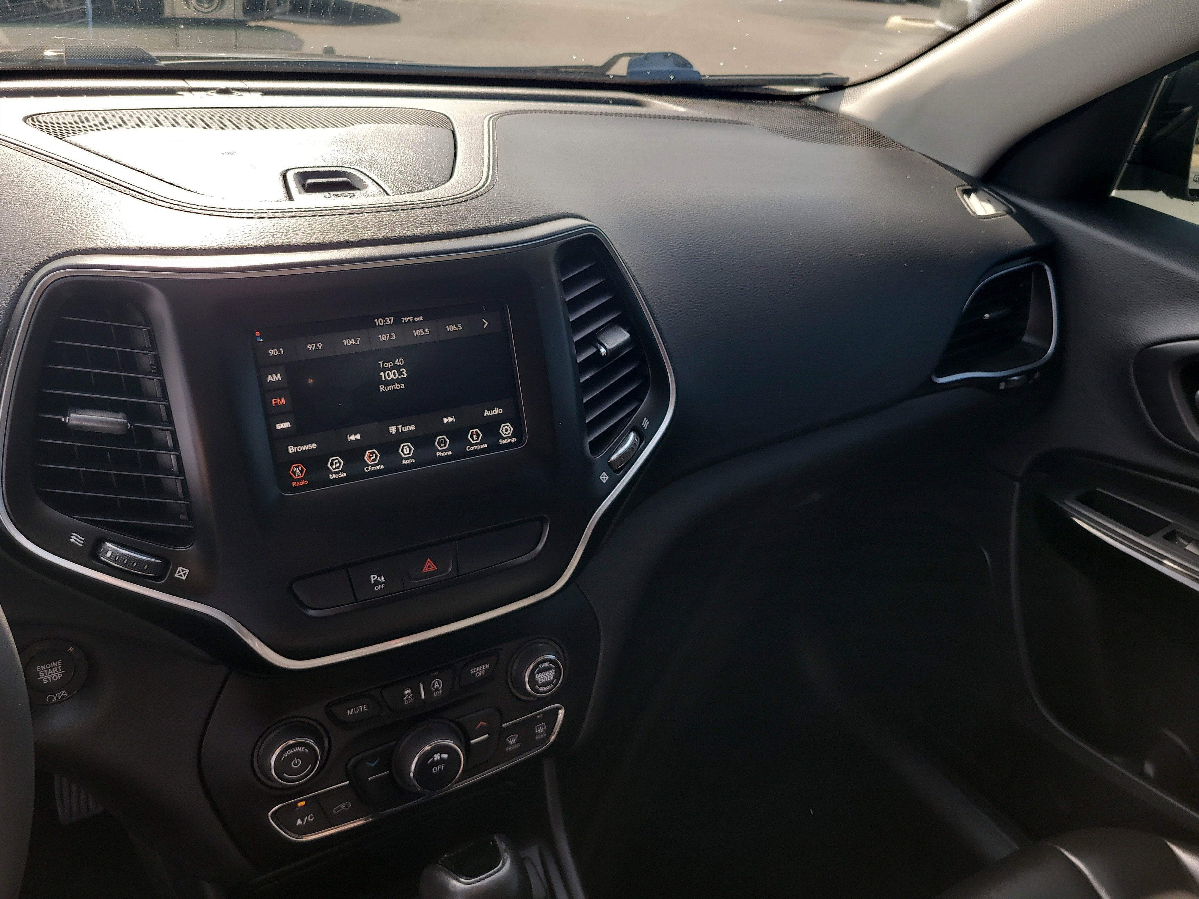 2020 Jeep Cherokee Altitude